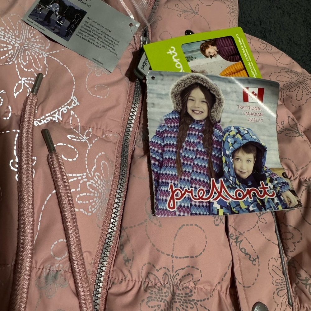 Pink Kids Puffer Jacket
Tradicional Canadian quality 💕 - Picture 2 of 11